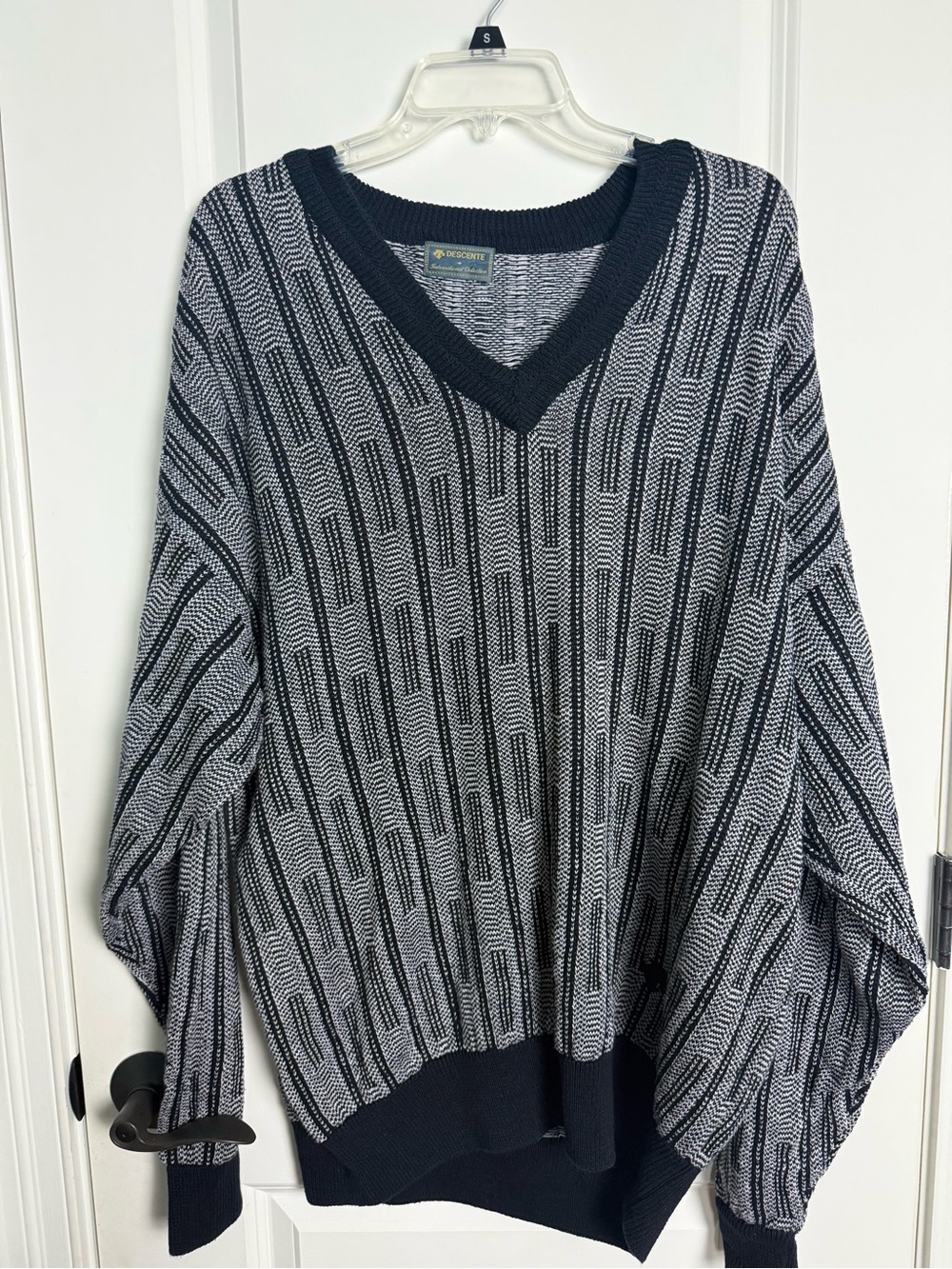 Descente Black and Gray V-Neck Sweater